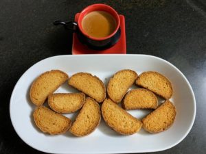 Whole wheat and semolina rusk