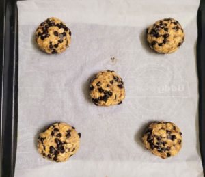 Cookie balls on lined baking tray