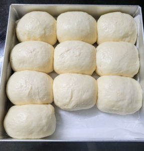 Dinners rolls ready to be baked